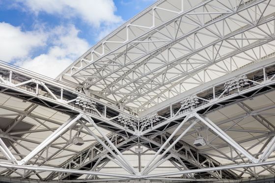 Rangka Baja Struktur Tahan Cuaca dengan Pemasangan Baut atau Las dan Kemiringan Atap yang Dapat Disesuaikan