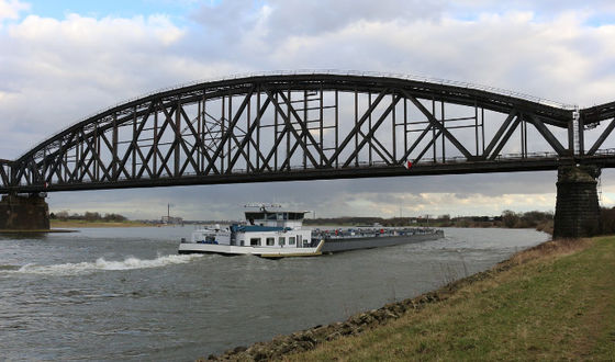 Jembatan baja balok H Kolom H Balok baja dengan dukungan baja galvanis