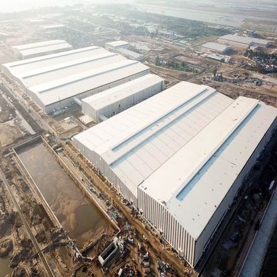 Struktur baja panjang gudang bengkel bangunan teknik prefabrikasi