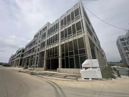 Z atau C Purlin Main Steel Frame Prefabricated Metal Warehouse Daya tahan jangka panjang