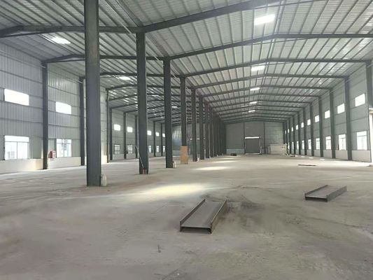Gudang Baja Prefabrikasi Panel Atap Lembaran Warna Dengan Purlin Galvanis Celup Panas