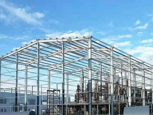 Gudang Struktur Baja Atap Panel Sandwich Aman dengan Pemrosesan Pukulan Tugas Berat