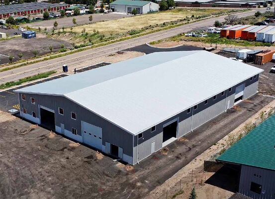 Hangar Pesawat Bangunan Logam Pra-Teknik dengan Tekstil Polyester Lapisan PVC Ganda dan Lebih dari 15 Tahun Umur