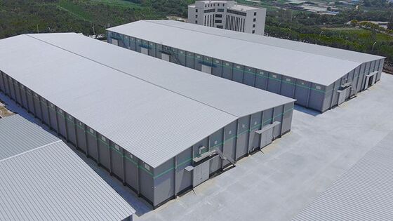 Hot Dip Galvanized Purlin Steel Structure Warehouse dengan kustomisasi sesuai dengan persyaratan klien dan umur lelah yang panjang